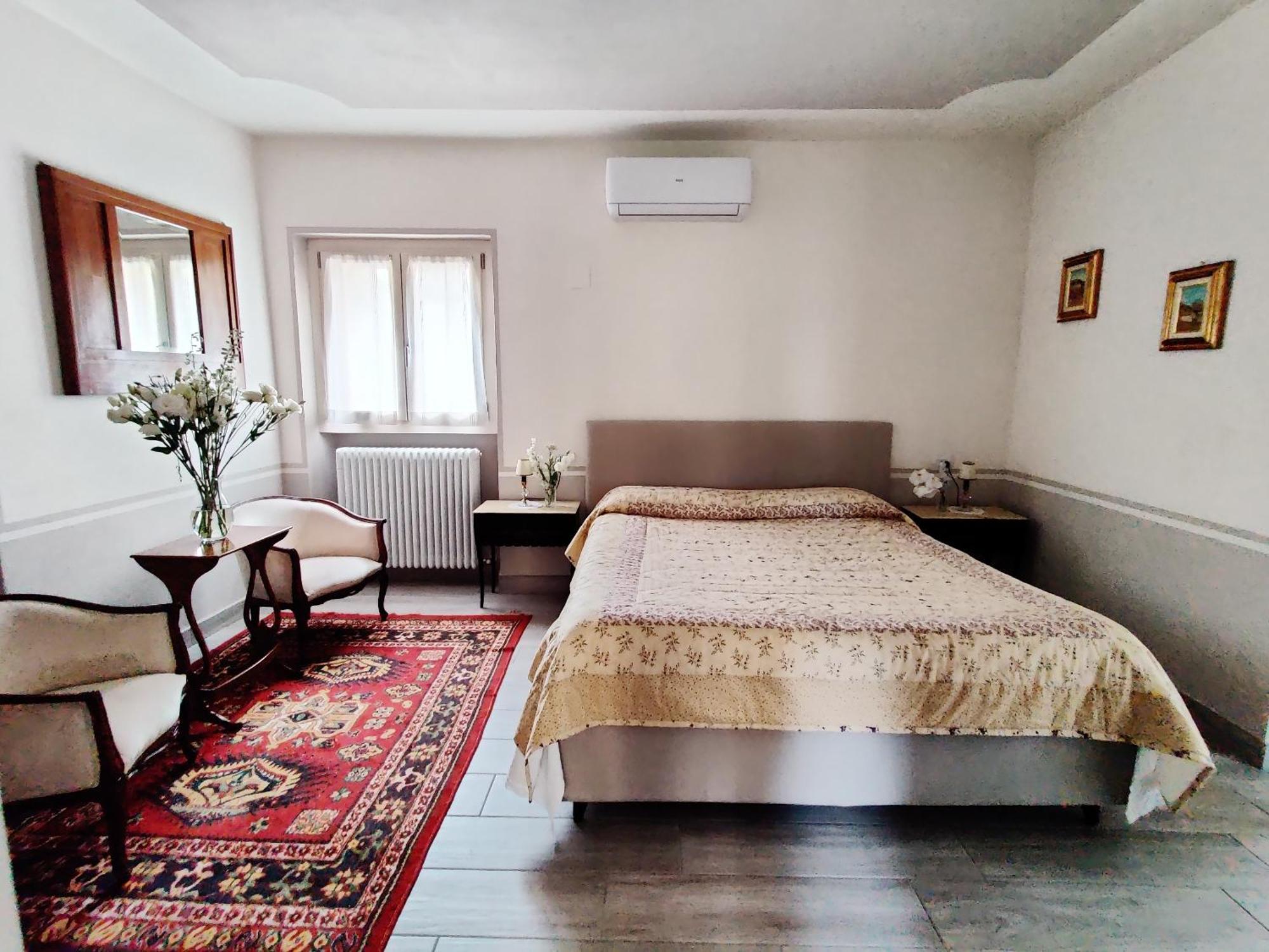 Villa Laura Lierna Camera foto