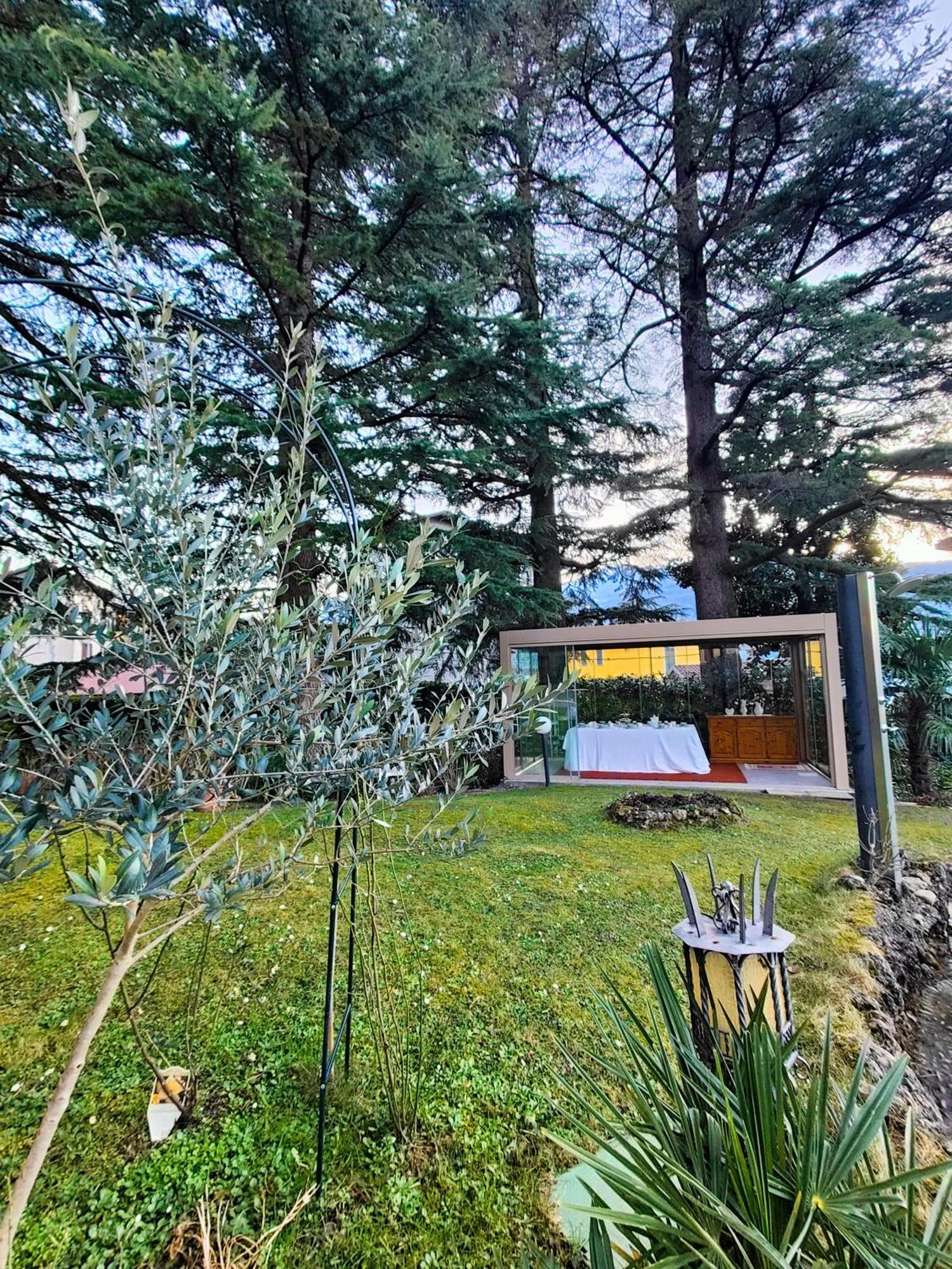 Villa Laura Lierna Esterno foto